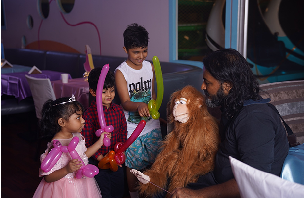 Puppet show with Balloon animals