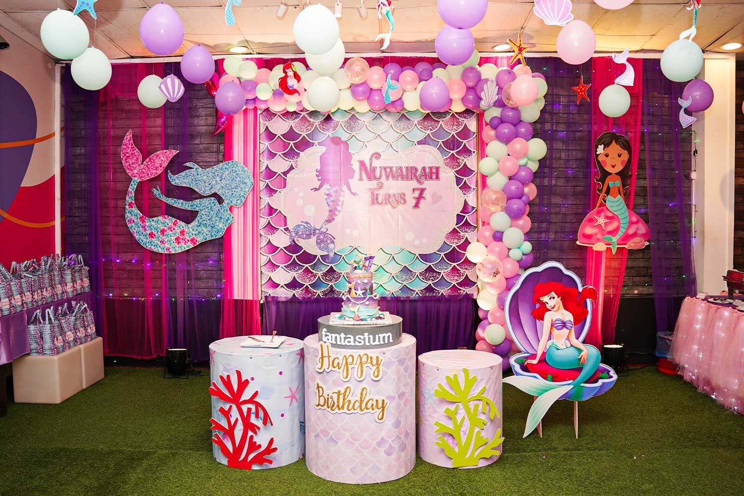 Theme Decor